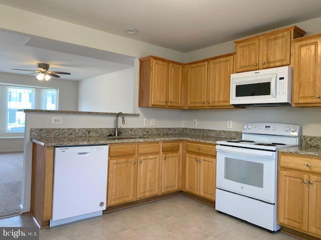 Foto del edificio - 105 Merrill Ct