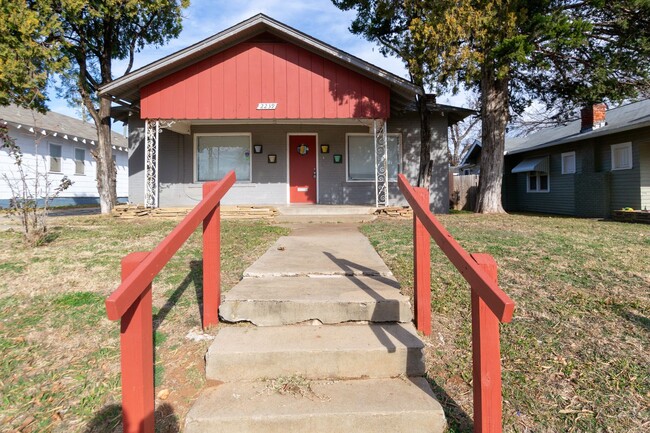 Foto del edificio - Recently Beautifully Renovated OKC Home: 2...