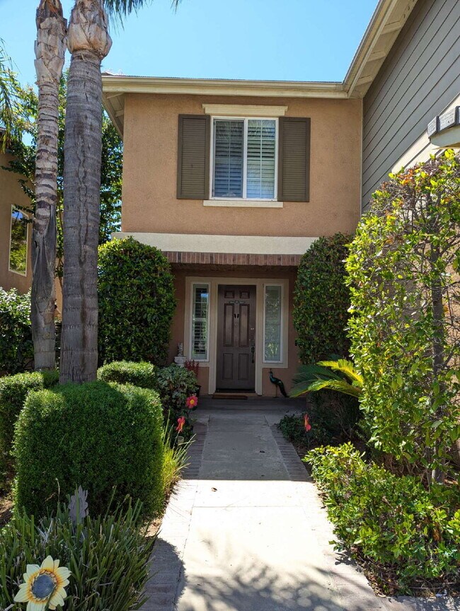 Foto del edificio - Spacious north Pomona property