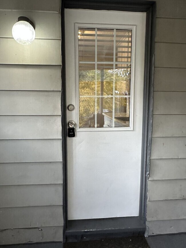 Foto del edificio - 160-162 Center Street