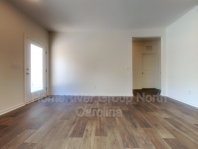 Foto del edificio - 9026 Colwick Hill Rd