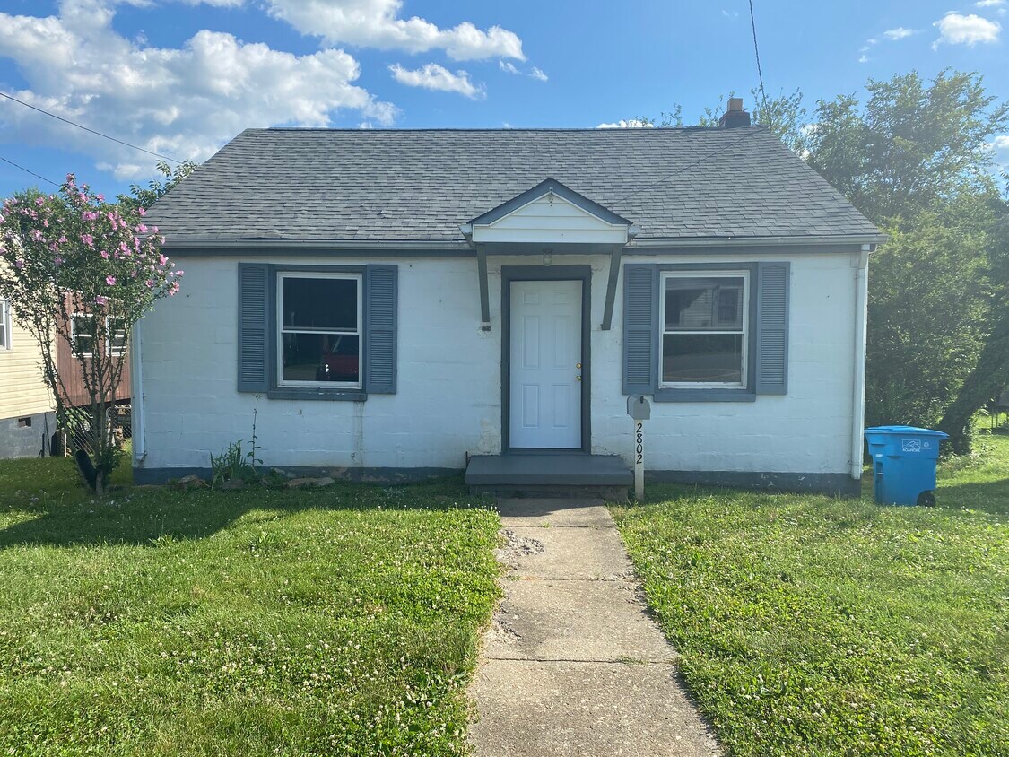 2802 Courtland Rd NW, Roanoke, VA 24012 House Rental in Roanoke, VA