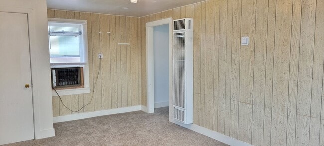 Building Photo - ONE BEDROOM HOME EAST OF PRINCE STREET
