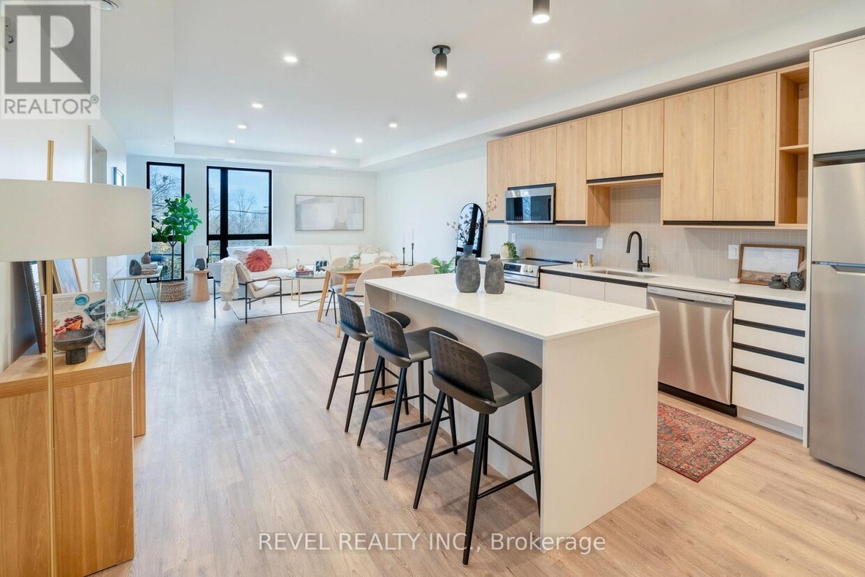 Photo principale - 4390 Hillview Dr