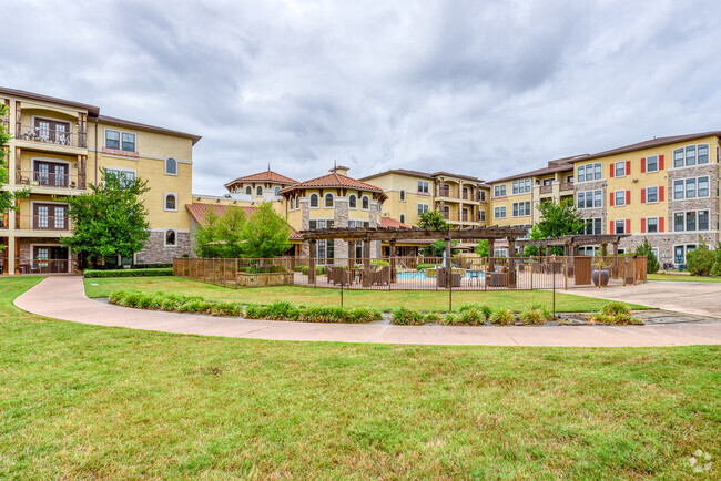 Building Photo - Aventine at Kessler Park