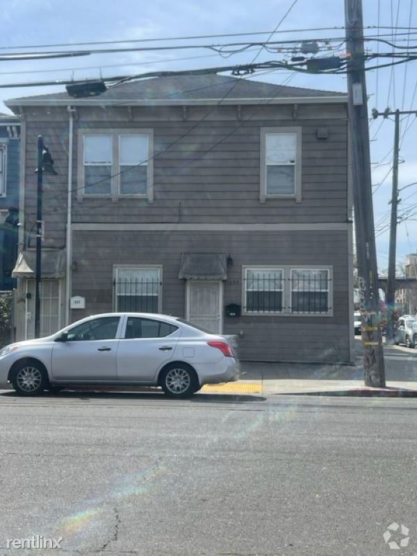 The Bay View Homestead Apartments for Rent with Washer & Dryer Oakland, CA 1 Rentals