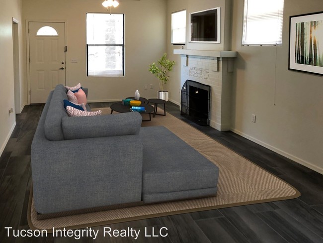 Building Photo - 8 br, 6 bath Room For Rent - 808 E 6th Street