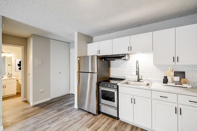 Unit Kitchen - Residence at Austin Bluffs