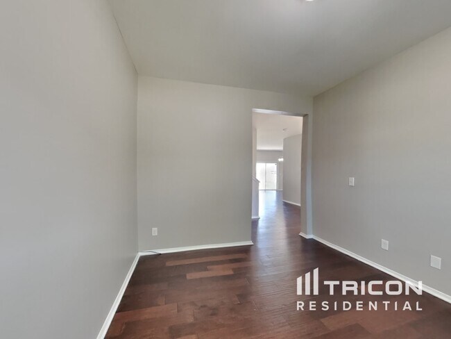 Foto del edificio - 526 Kerriann Ln