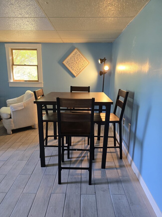 Foto del edificio - 5507 Old Locust Ln