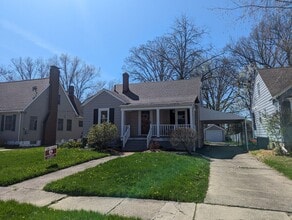 Building Photo - 3246 Amherst Ave