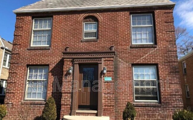 Foto del edificio - 4290 Monroe St