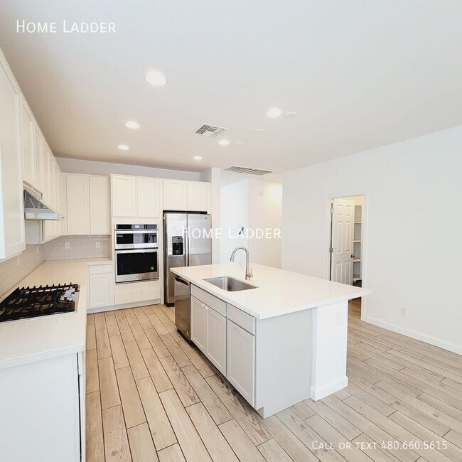 Foto del edificio - 13337 W Lariat Ln