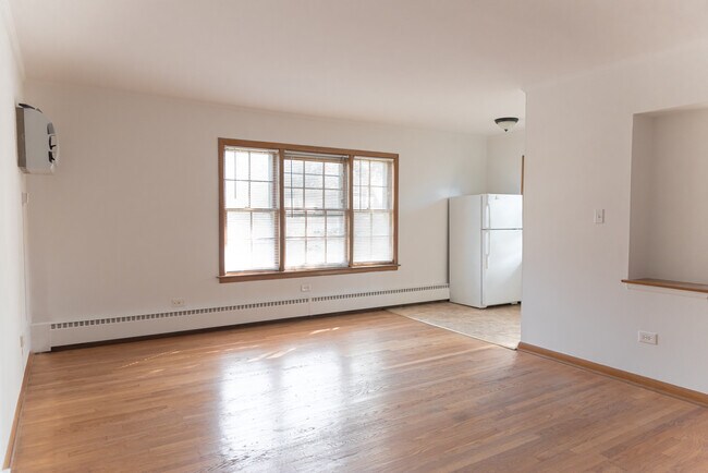 Building Photo - 1620 Dempster St