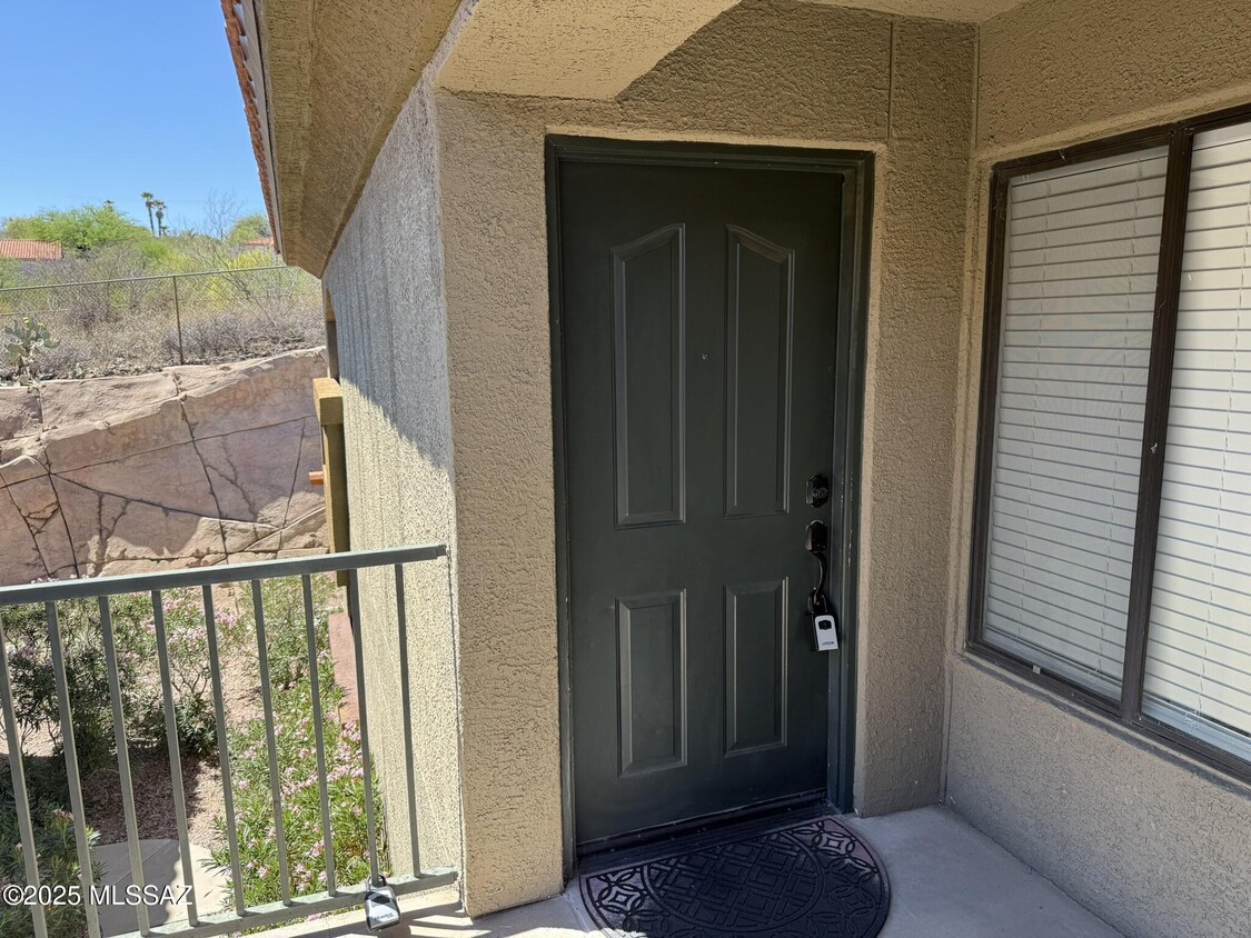 Foto principal - 5751 N Kolb Rd