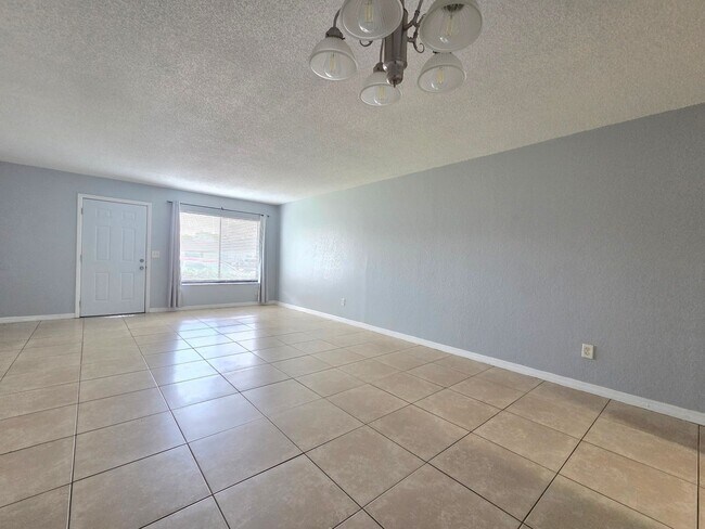 Foto del edificio - 605 Northlake Blvd