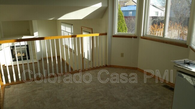 Building Photo - 759 Descendant Dr