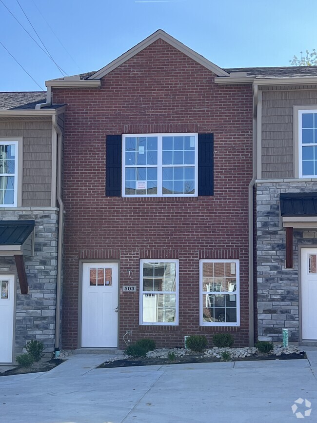 Building Photo - 503 Station Ct
