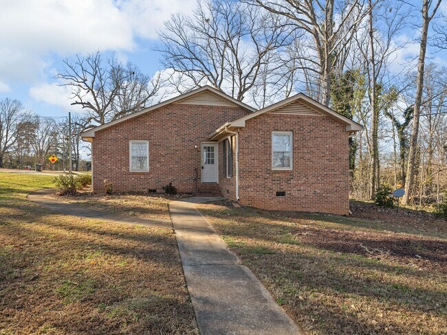 Foto del edificio - Cozy 2 bedroom home minutes from Downtown Greer