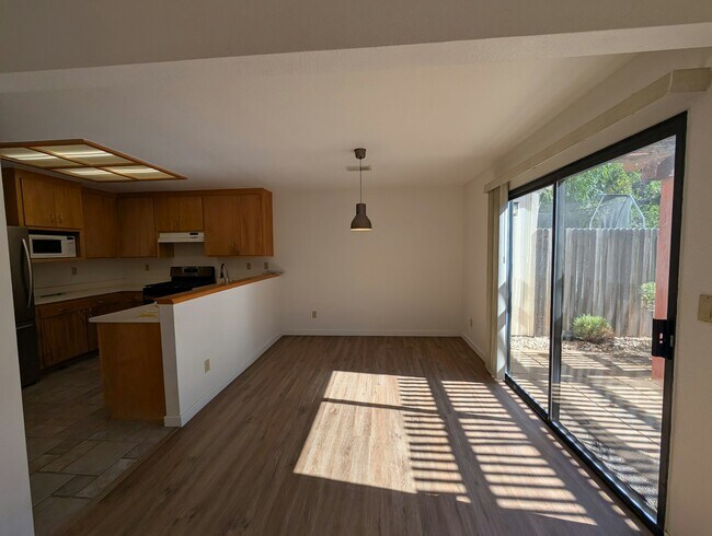 Foto del edificio - 1285 Antelope Ave