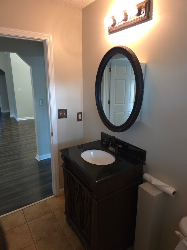 Medio baño - 234 Clifton St