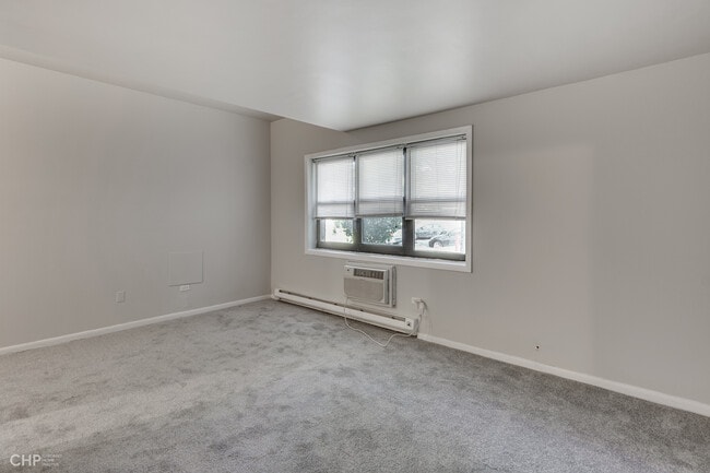 Building Photo - 2411 West Fitch