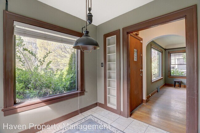 Building Photo - 4 br, 2 bath House - 9222 35th Ave SW