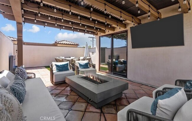 Foto del edificio - 201 N Reese Pl