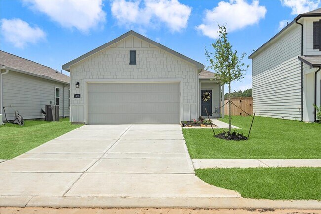 Foto del edificio - 3715 Golden Lily Ln