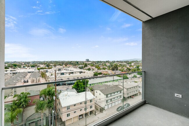 Foto del edificio - 3688 Overland Ave Los Angeles, CA 90034
