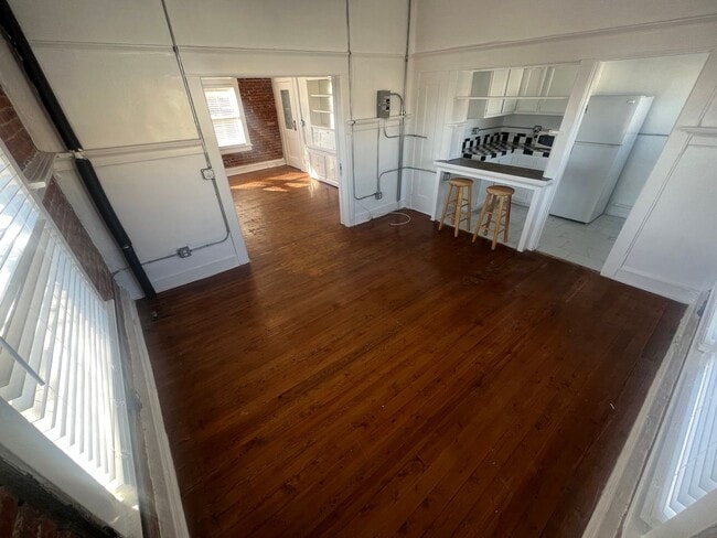 Interior Photo - The Ellison