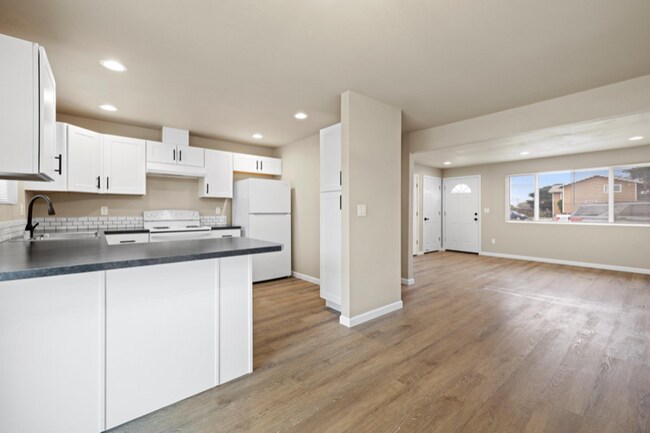 Foto del edificio - 1119 N Buchanan St