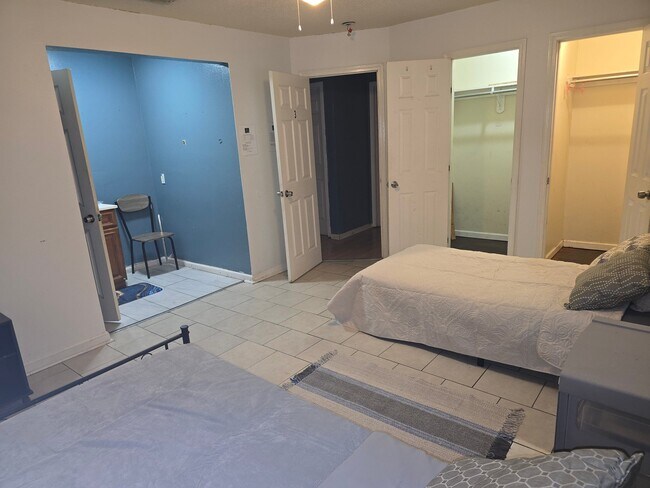 Foto del edificio - 6822 W Coronet Ct