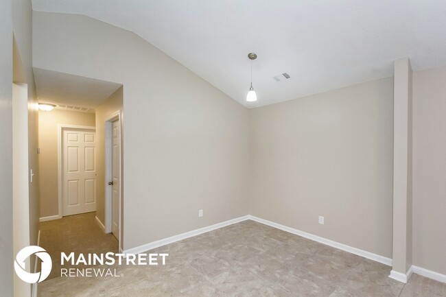 Foto del edificio - 5736 Eagles Feather Ln