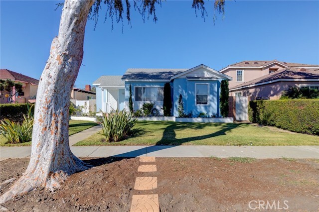 Foto principal - 17223 Casimir Ave
