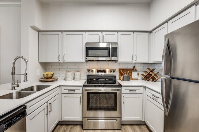 Foto del edificio - Where Style Meets $1,000 Savings