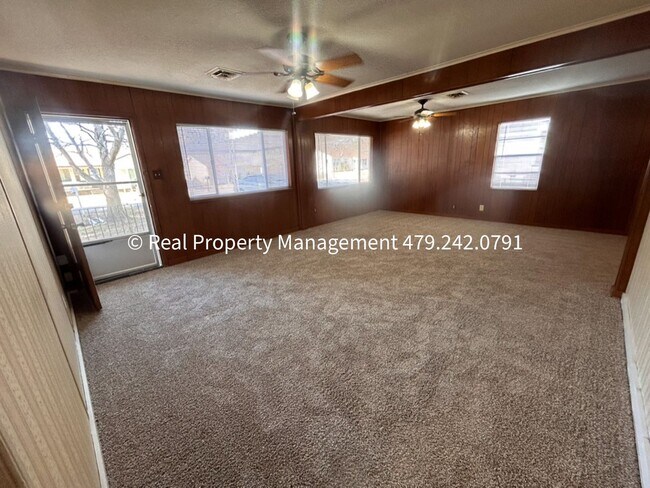 Foto del edificio - COMING IN FEBRUARY! 3 Bed 1 Bath house