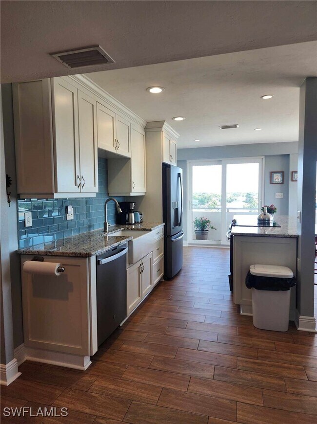 Foto del edificio - 4803 Sunset Ct