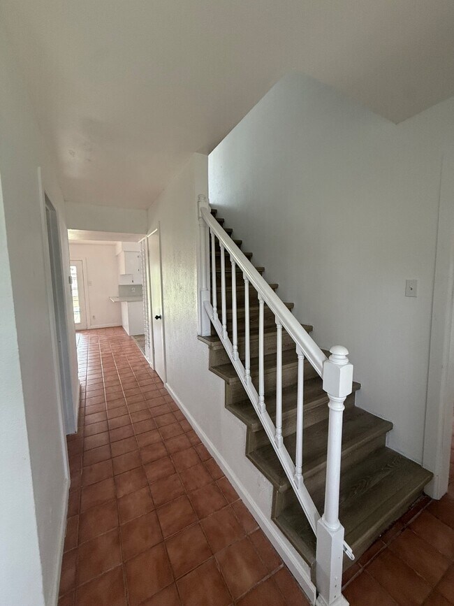 Building Photo - 4617 Cobblestone Ln