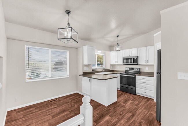 Building Photo - 126 S 300 W