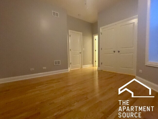 Foto del edificio - 4516 N Magnolia Ave