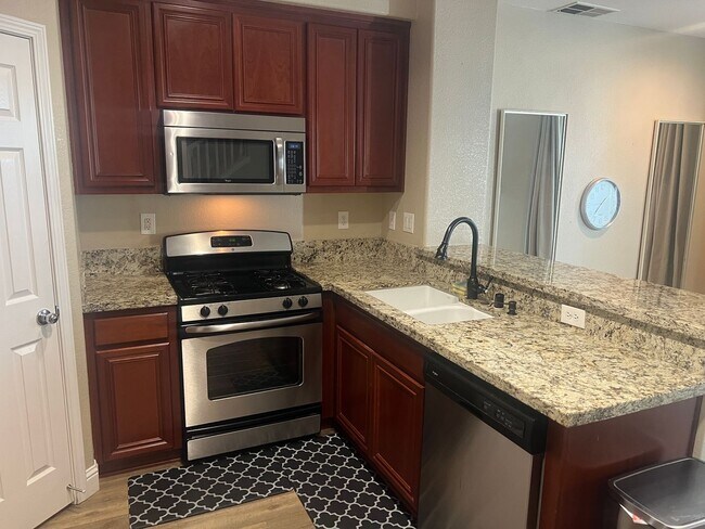 Foto del edificio - Coppergate Townhome