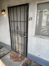 Building Photo - 4701 Beechwood St