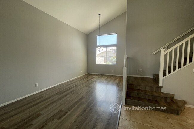Building Photo - 14431 W Evans Dr