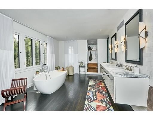 Building Photo - 8 Holly Rd