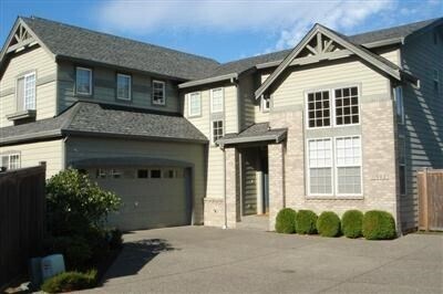 Primary Photo - Stunning 2 Story 4 Bed 2.5 Bath Home in Re...