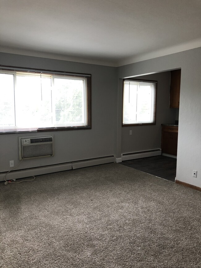 Living Room - 240 South St W