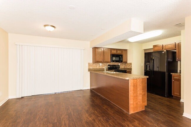 Building Photo - 7103 Daggett Ter