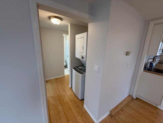 Pasillo - 49 Van Cott Ave