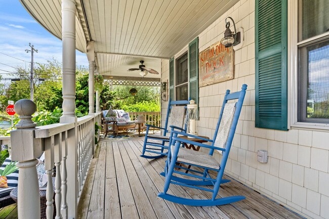 Building Photo - 33 Wallis Rd